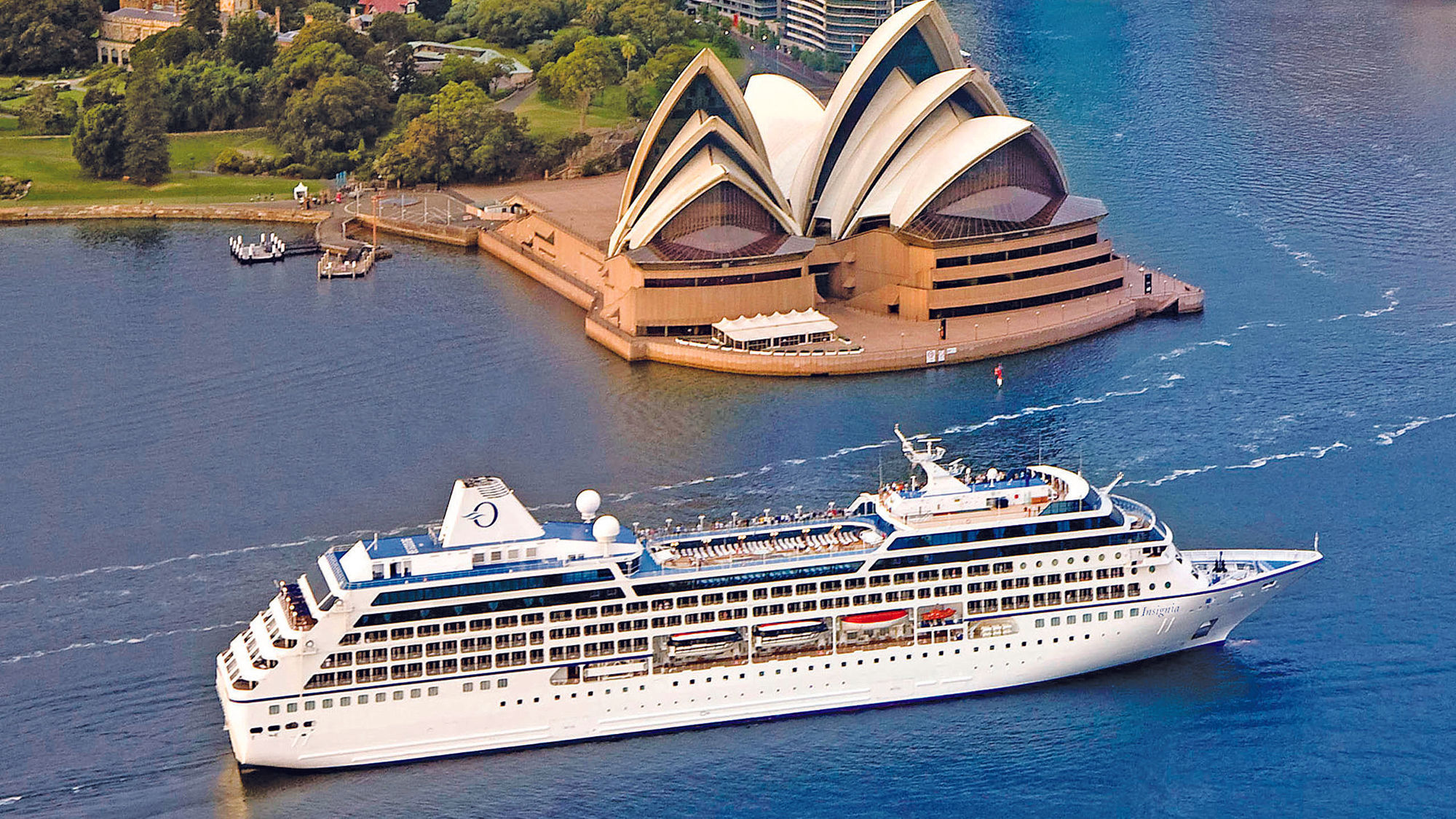 The Oceania Insignia in Sydney Harbor.