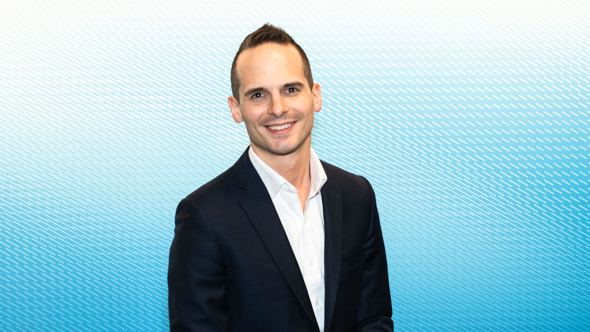Louis de Joux earns promotion at American Airlines