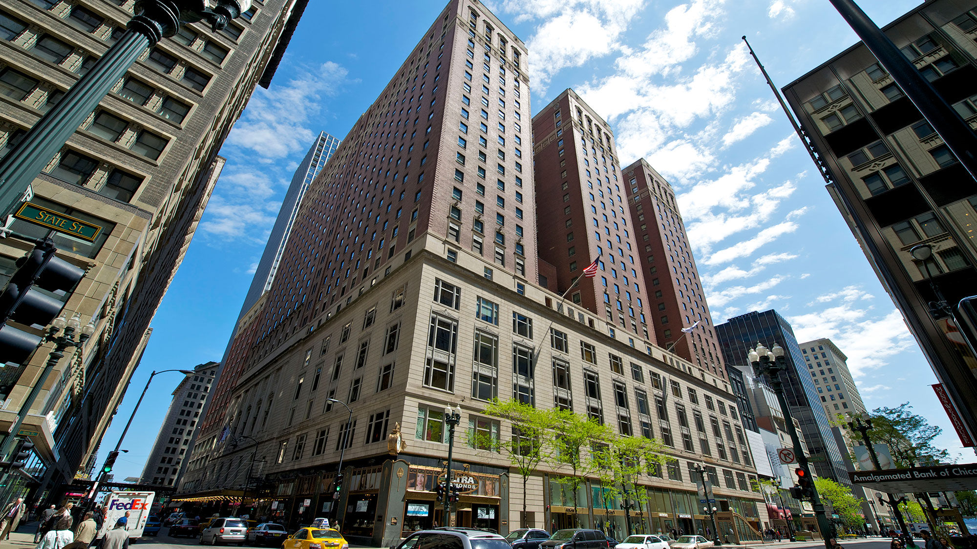 Chicago's Palmer House, a Hilton Hotel has reopened, following a year-long Covid-related closure.