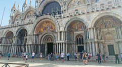 Travel Weekly senior editor Jeri Clausing paid a visit to Venice, her first European trip since the start of the pandemic. Pictured, St. Mark's Square, where the pigeons still outnumber the people.