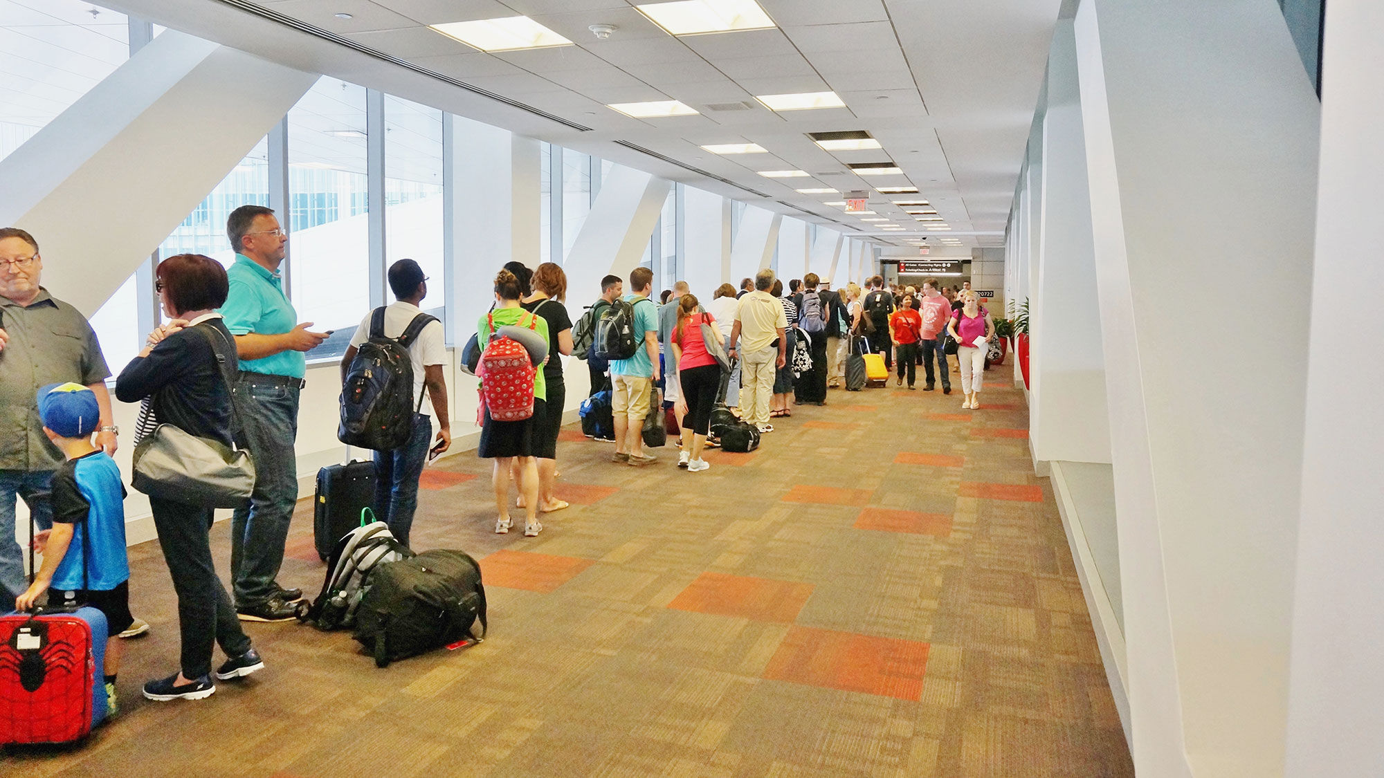 U.S. Travel: Long security lines will damage the economy