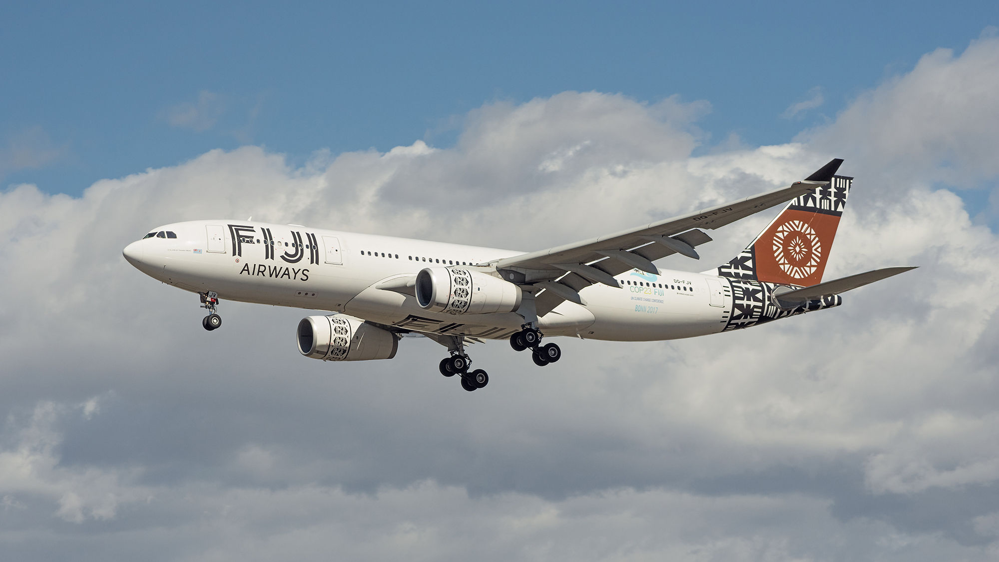 Oneworld starts affiliate program for small airlines