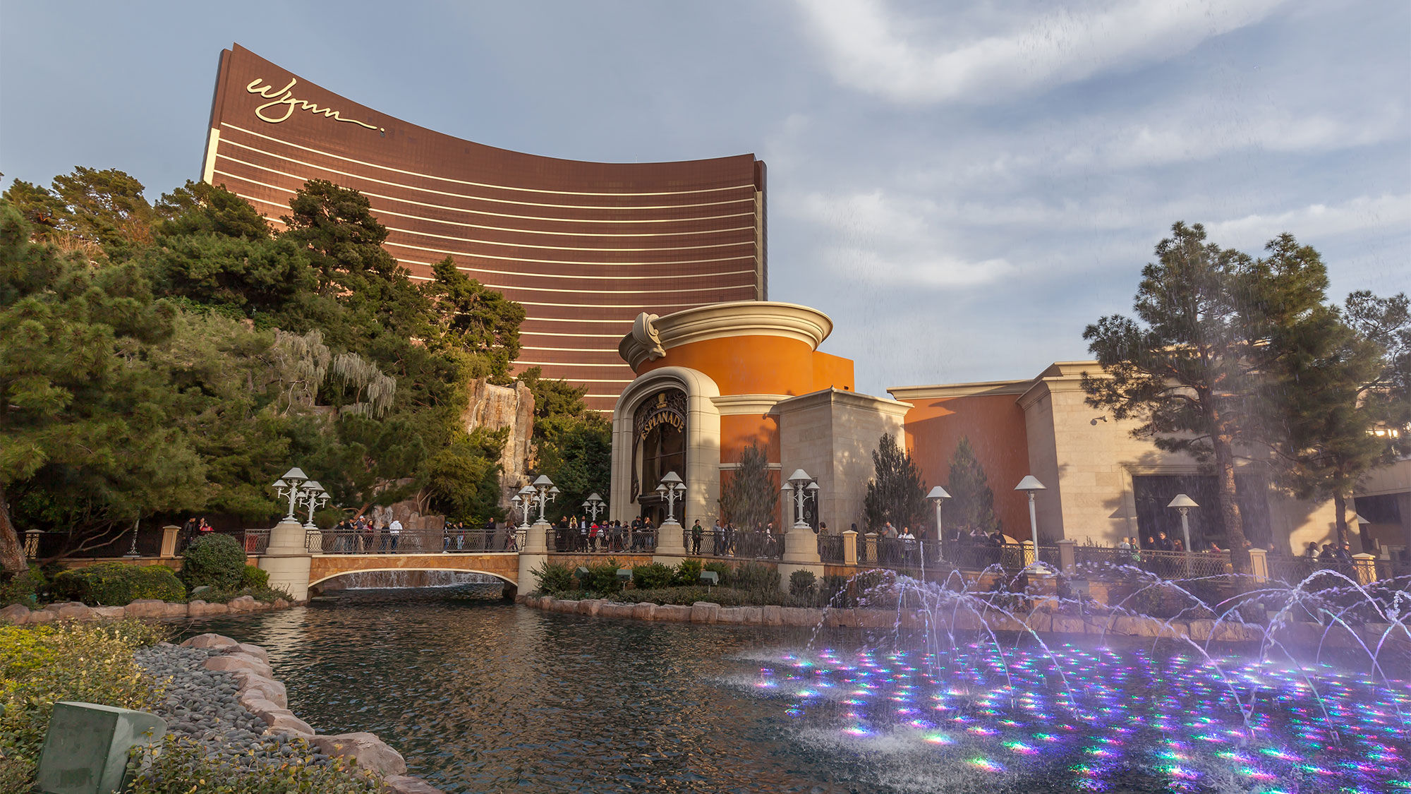 New Wynn Resorts CEO moves swiftly to calm investors