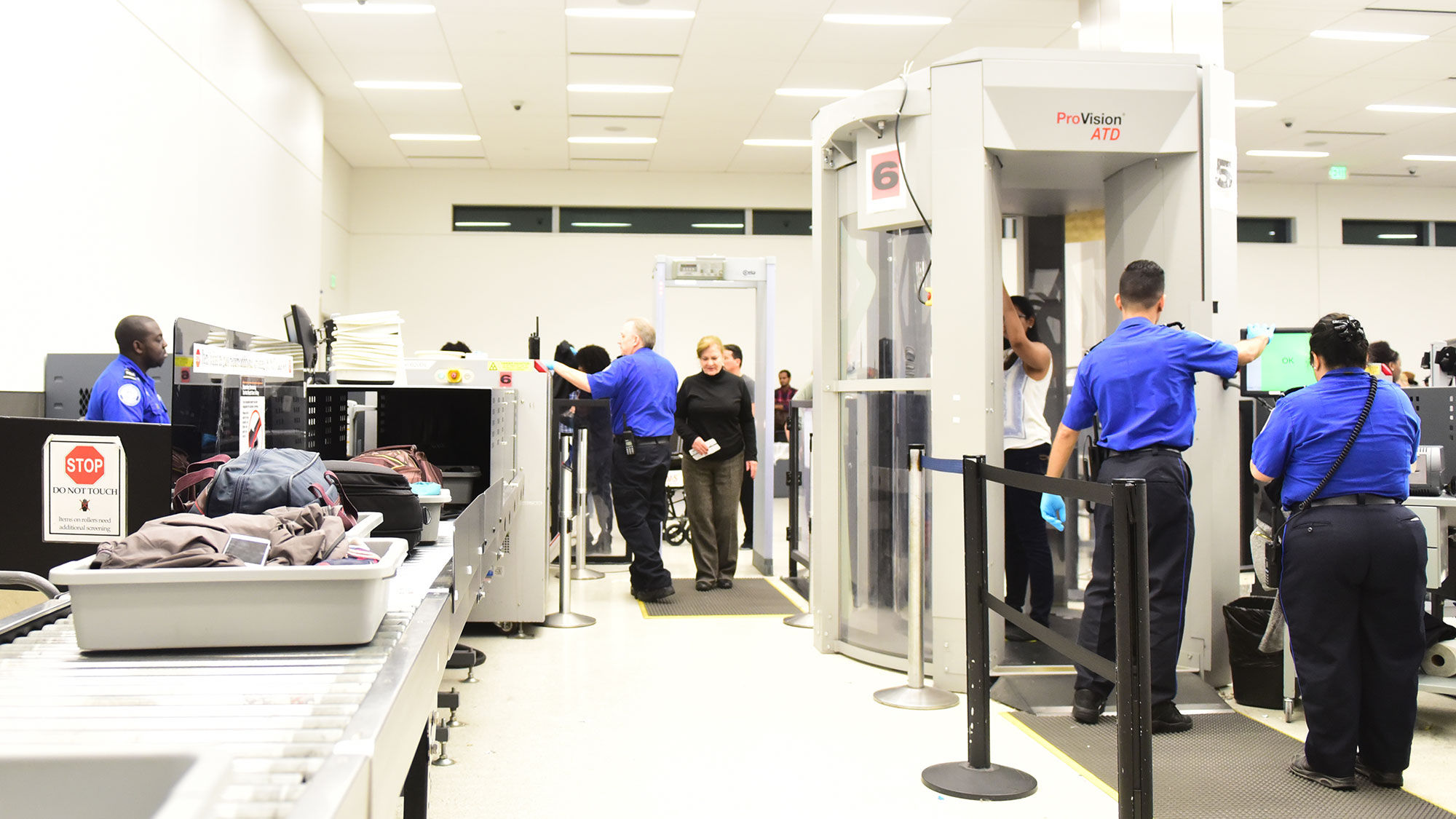 Report says low pay a big reason for low morale at TSA