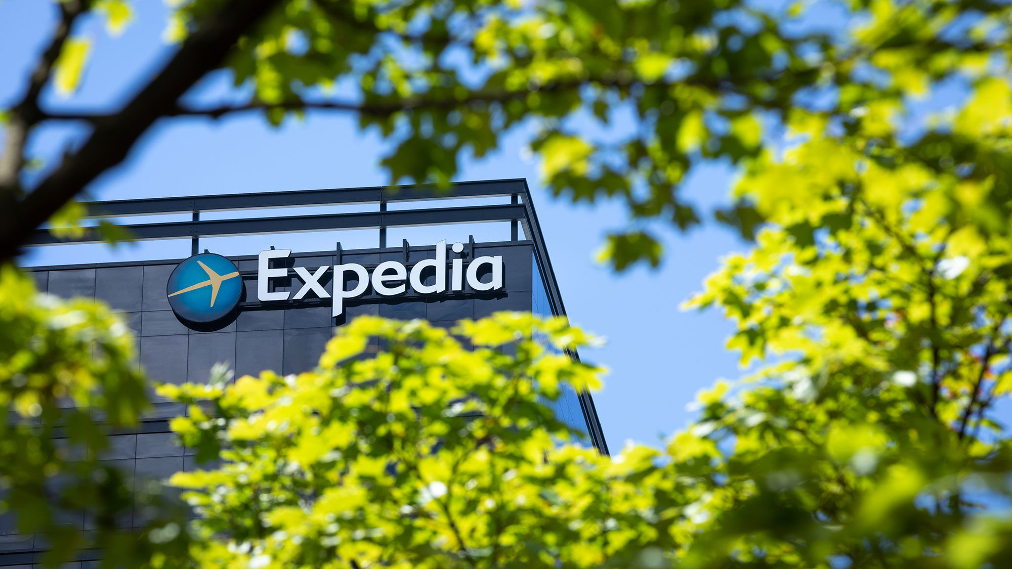 Expedia cutting about 3,000 jobs