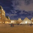 An early heat wave sweeping Europe has prompted the Louvre museum in Paris to restrict visiting hours.