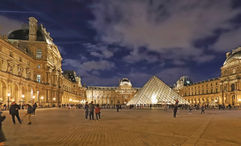 An early heat wave sweeping Europe has prompted the Louvre museum in Paris to restrict visiting hours.
