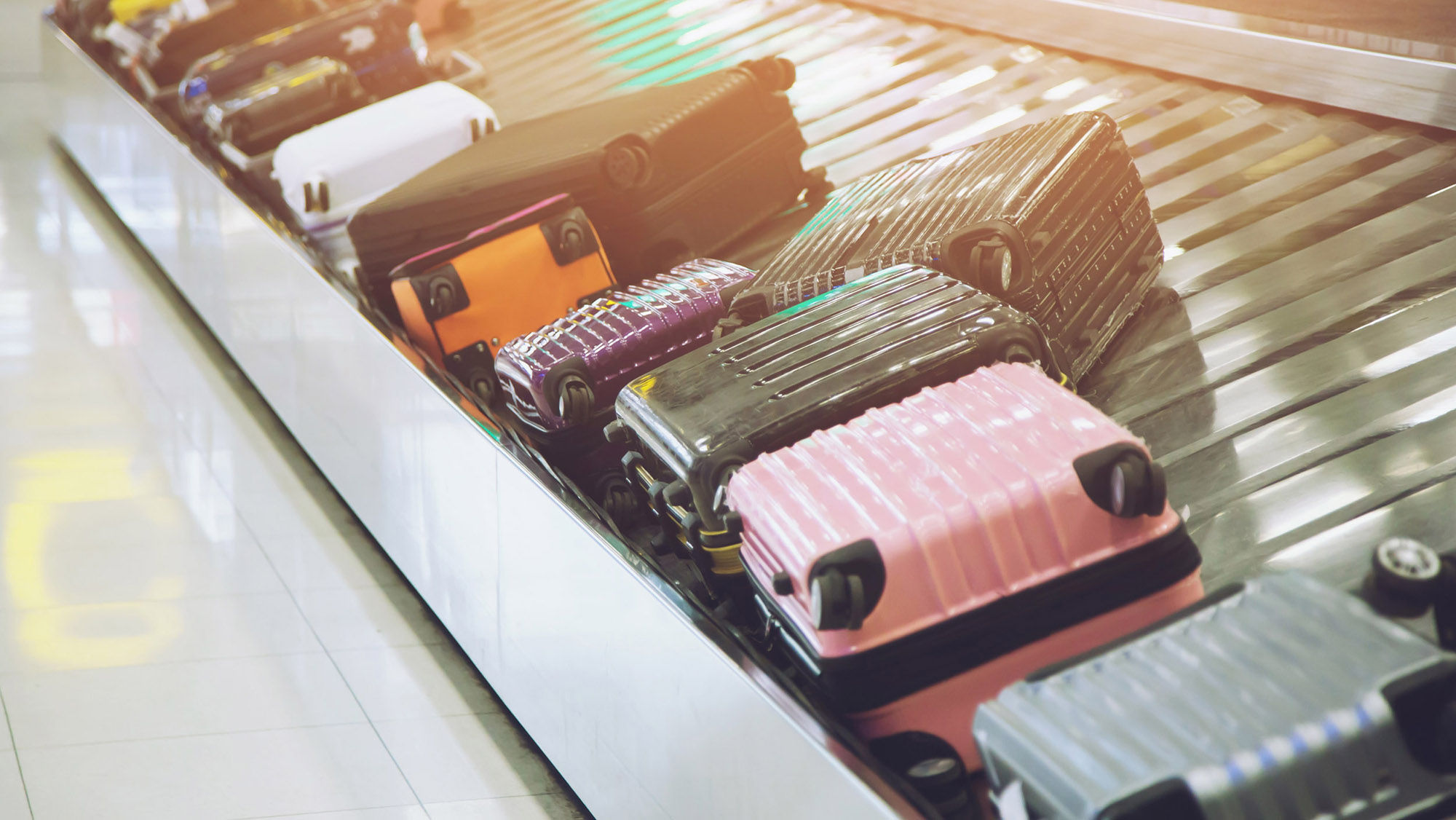 New proposals put forward by the DOT would require airlines to refund passengers for delayed baggage.