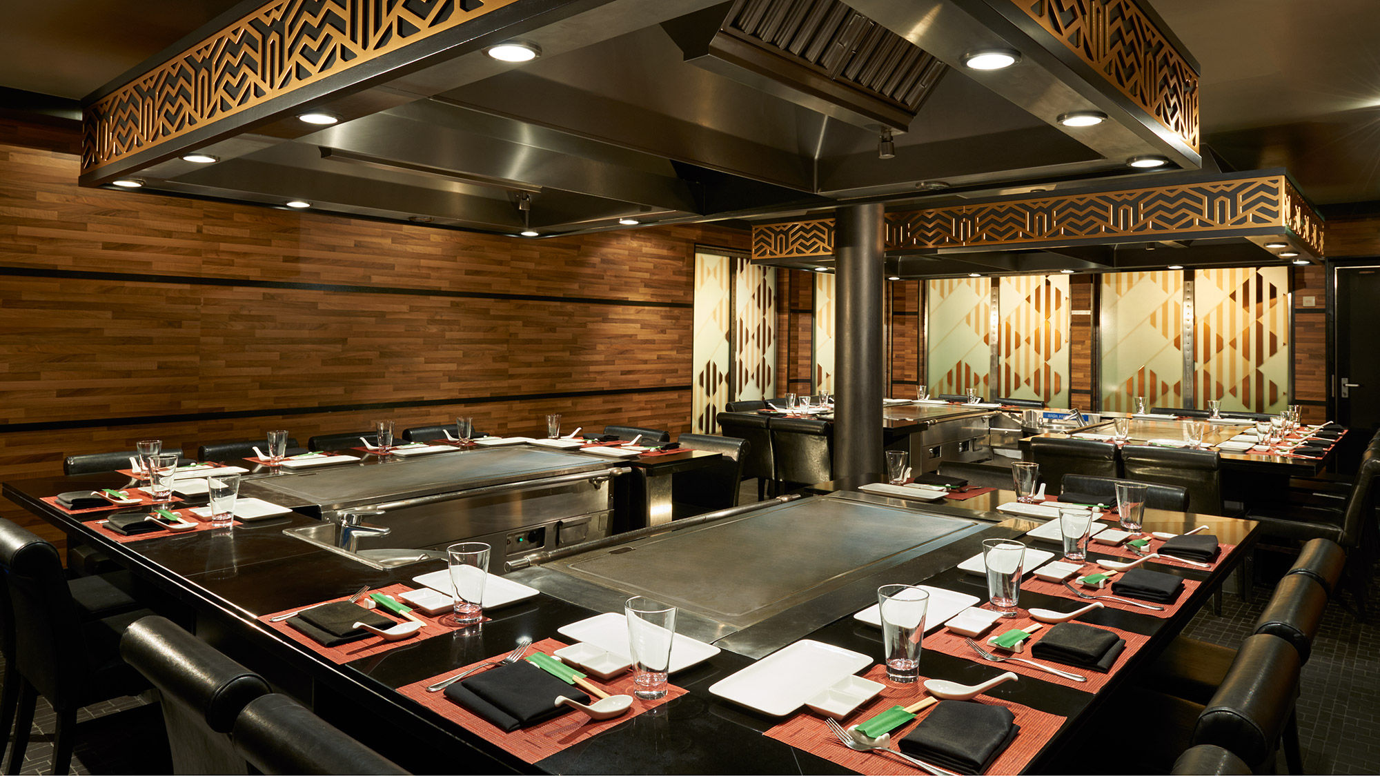 Norwegian Cruise Line Holdings CEO Frank Del Rio said "onboard revenue was through the roof" on the Norwegian Jade's sailings in Europe. Pictured, the Jade's Teppanyaki restaurant.
