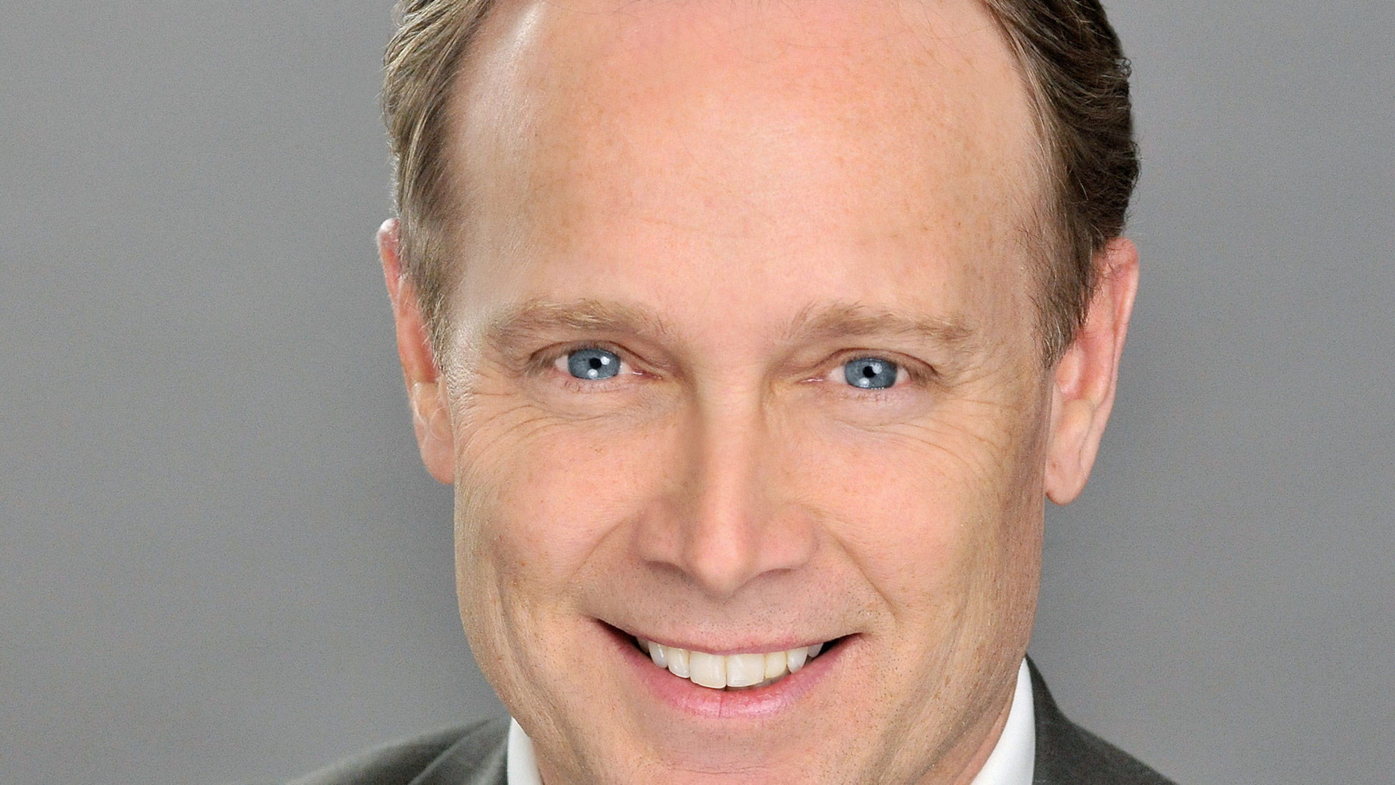 Regent Seven Seas Cruises promotes sales executives