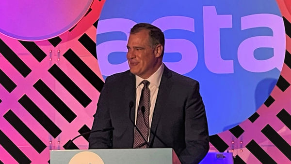 ASTA CEO Zane Kerby gave an emotional tribute to staffer Robert Duglin, who died last month. ASTA CEO Zane Kerby gave an emotional tribute to staffer Robert Duglin, who died last month.