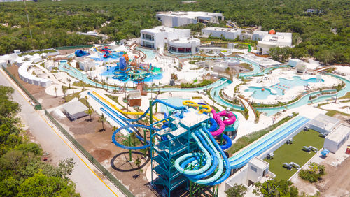 The Aqua Nick waterpark features 2,000 square feet of slides and 1,820 square feet of river rides. The Aqua Nick waterpark features 2,000 square feet of slides and 1,820 square feet of river rides.