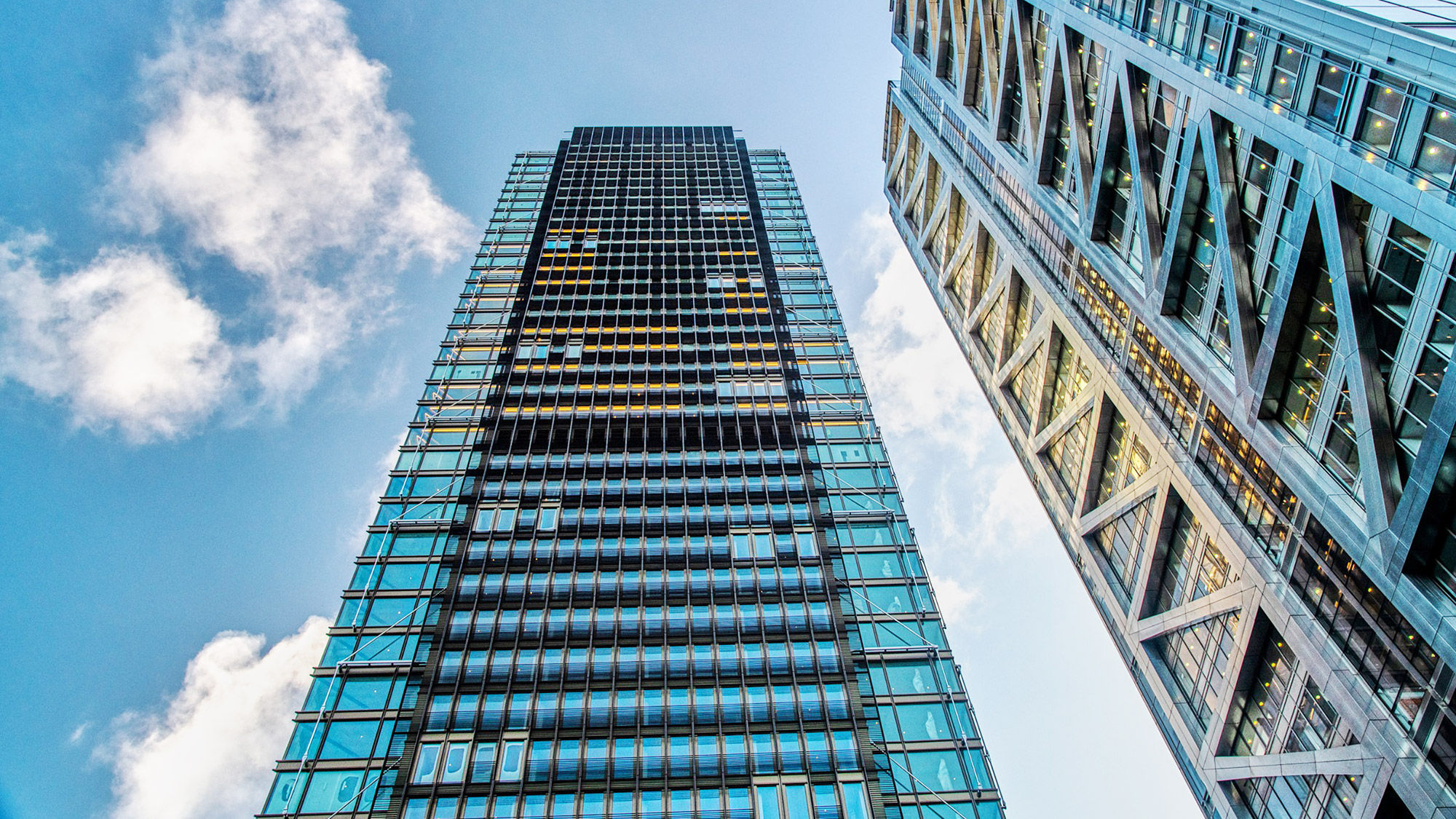 In addition to the hotel, the tower is home to the Sky Residences apartments serviced by Pan Pacific.