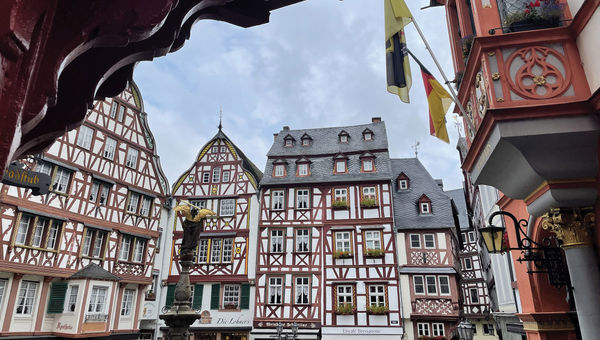Market Square in Bernkastel-Kues. Market Square in Bernkastel-Kues.