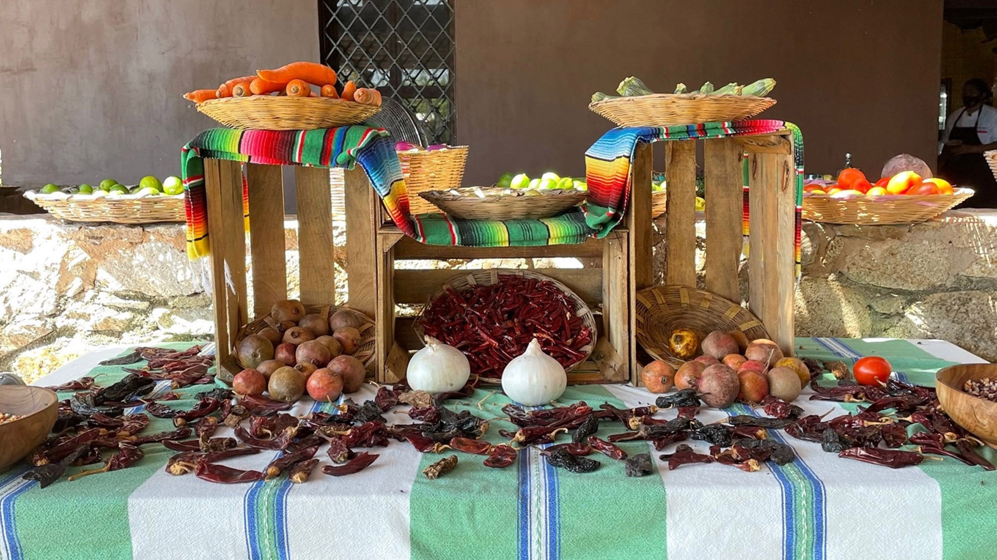 Los Tamarindos offers daily cooking classes in either a group or private setting.