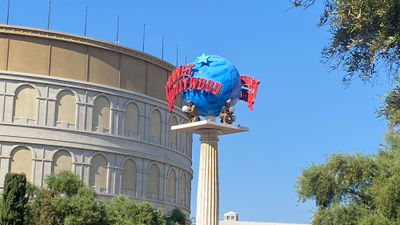 The Planet Hollywood sign, which stood at the Forum Shops for nearly three decades, is moving to the Neon Museum.