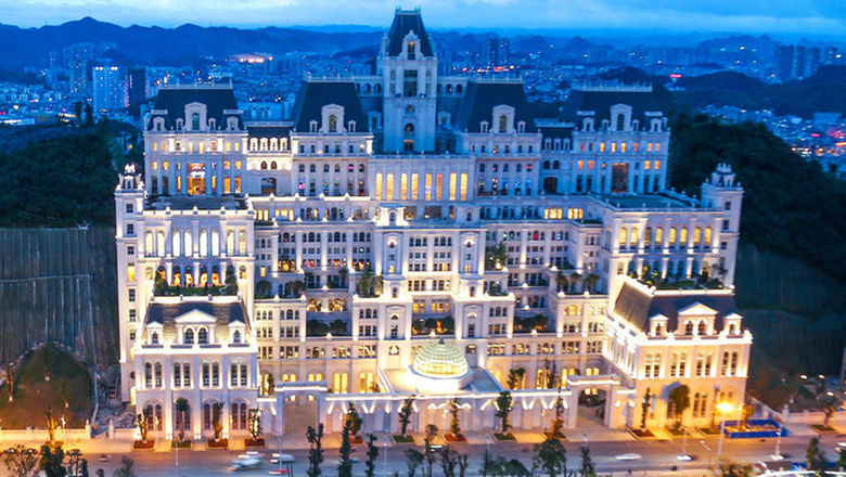 The Guiyang Art Centre Hotel was originally built as a palatial private residence with expansive grounds.