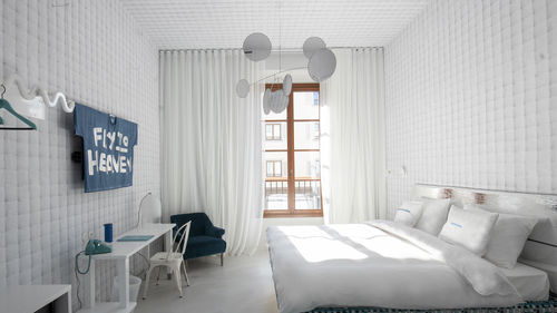 A Paradiso guestroom at the 25hours Hotel Piazza San Paolino. A Paradiso guestroom at the 25hours Hotel Piazza San Paolino.