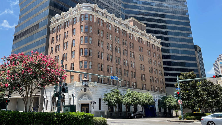 Restaurateur Robert Thompson has purchased the Whitney Hotel in partnership with the GBX Group.