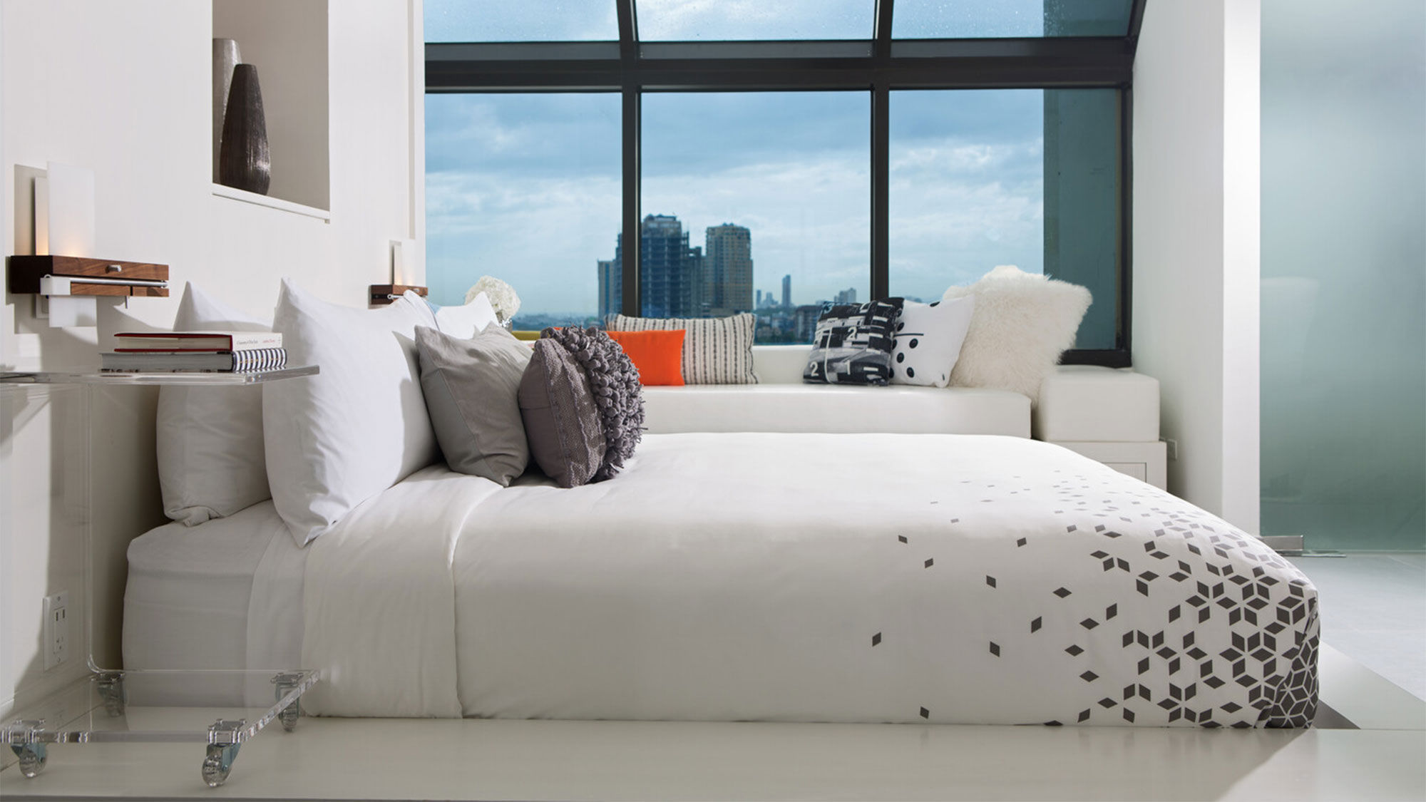 A bedroom in one of the Renaissance Jaragua's two Presidential Suites.