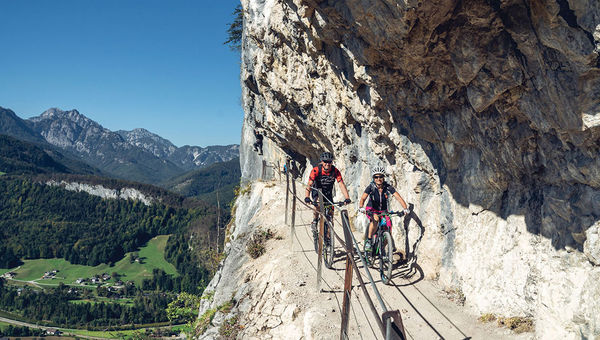 Mountain biking in the Salzkammergut recreation area, which attracts outdoor enthusiasts in summer.