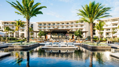 The pool bar at the Unico 2087 Hotel Riviera Maya.