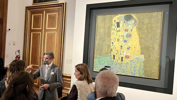 Christening guests got an exclusive look at Gustav Klimt's "The Kiss" on a private tour of Vienna's Belvedere Palace Museum.