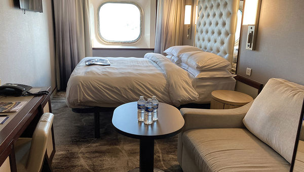 A stateroom on the Azamra Onward. A stateroom on the Azamra Onward.