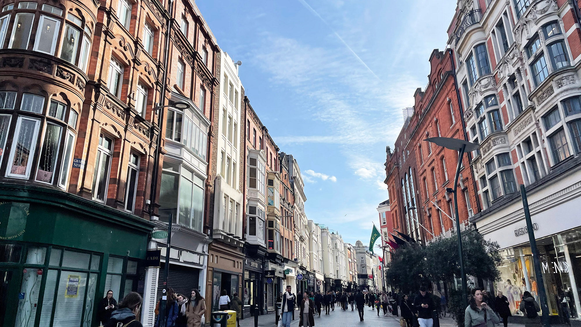 The Fitzwilliam Hotel Dublin is just steps from the shopping, restaurants and live music of Grafton Street.
