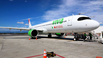 A Viva Aerobus Airbus A321 jet.