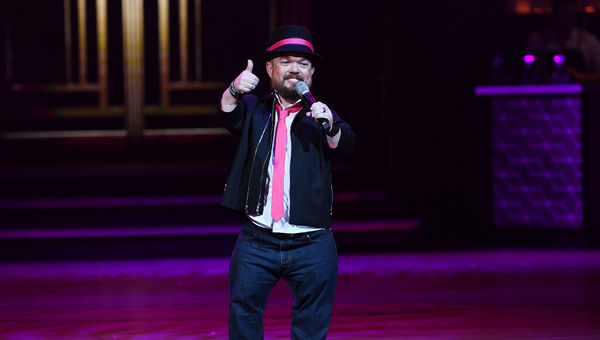 Comedian Brad Williams jokes about his diminutive stature, among other subjects, in “Mad Apple” at New York-New York. Comedian Brad Williams jokes about his diminutive stature, among other subjects, in “Mad Apple” at New York-New York.