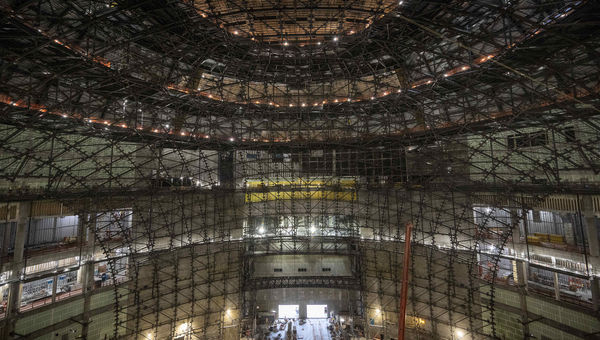 The MSG Sphere has 23 VIP suites and will seat 18,500 on seven levels. Its curved interior display plane will be 160,000 square feet and boast a resolution 82 times better than today's best HDTVs. The MSG Sphere has 23 VIP suites and will seat 18,500 on seven levels. Its curved interior display plane will be 160,000 square feet and boast a resolution 82 times better than today's best HDTVs.