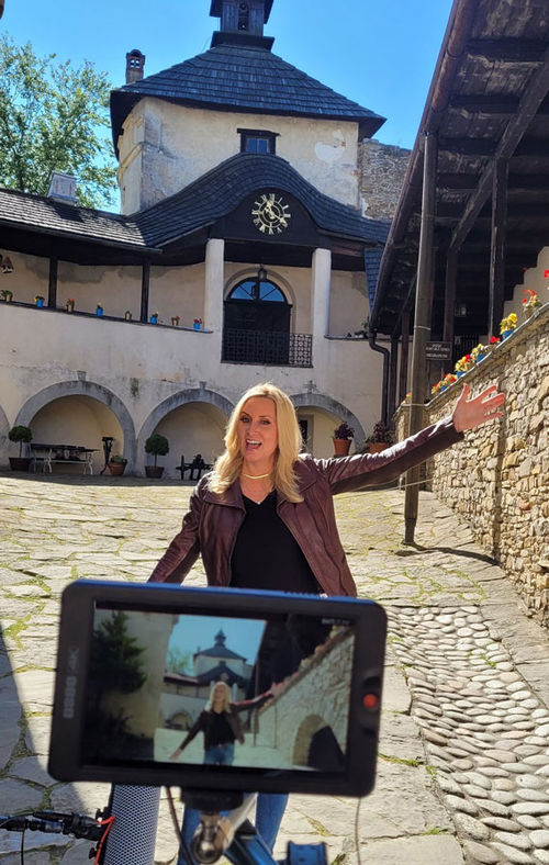 Colleen Kelly hosts "Family Travel with Colleen Kelly" on PBS. Colleen Kelly hosts "Family Travel with Colleen Kelly" on PBS.