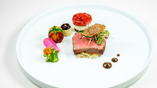 The Hawaii Food & Wine Festival requires each chef to include a locally grown, raised or caught ingredient in their dishes.
