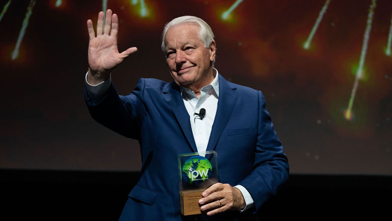 Roger Dow was feted at his last IPW conference as CEO of the U.S. Travel Association.