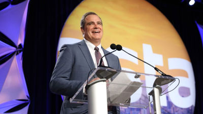 ASTA CEO Zane Kerby speaking at the Society's  Global Convention in San Francisco.