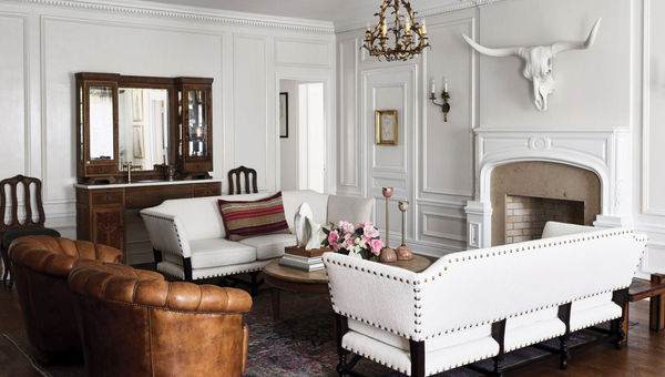 A touch of Texas in the living area of the Perrys' adjoining suites.