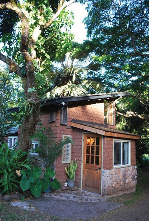 The owner of the Garden Gingerbread House in Makawao said it once played host to rock 'n' roll royalty. The owner of the Garden Gingerbread House in Makawao said it once played host to rock 'n' roll royalty.