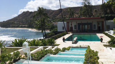 The former home of Doris Duke, Shangri La is one the most beautiful hidden gems on Oahu.