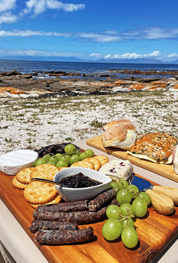 Journeysmiths' partners curate personalized experiences, like this private picnic at Table Mountain National Park.