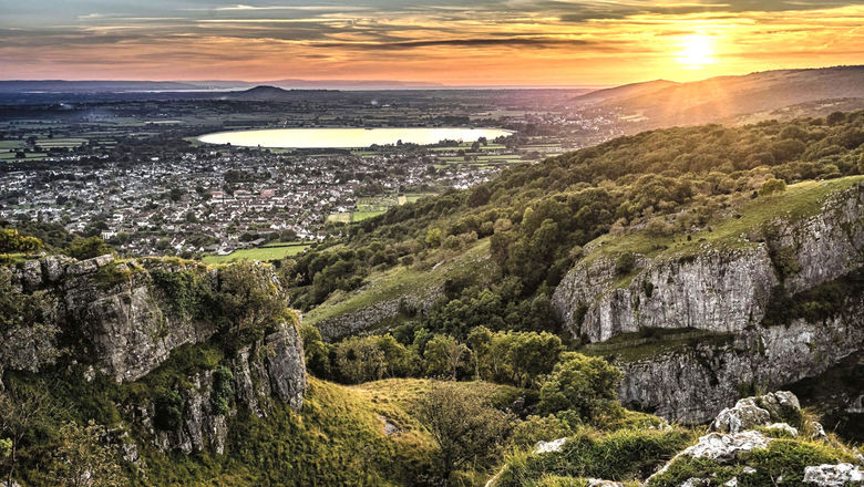 GeoCultura guests on a England tour can visit Cheddar Gorge in the Mendip Hills in Somerset.