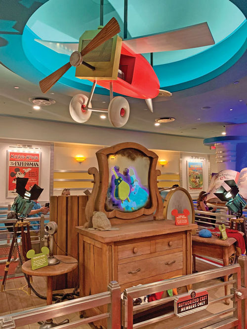 Mickey & Minnie’s Runaway Railway is housed in the El Capitoon Theater.