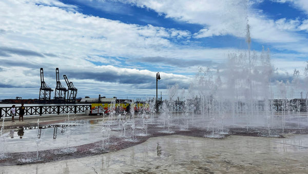 The dancing fountains at Ventana al Mar. The dancing fountains at Ventana al Mar.