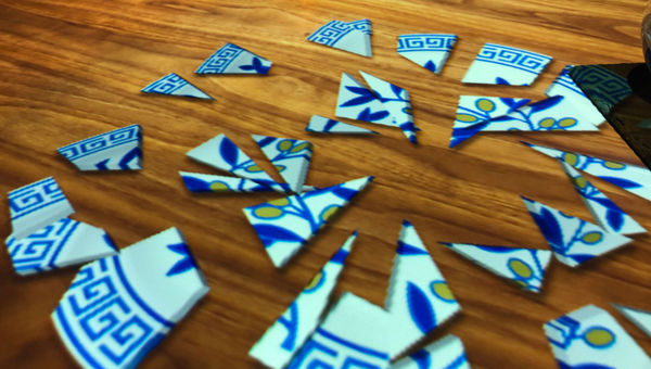 Guests can smash a virtual plate during the Greek portion of their meal. Guests can smash a virtual plate during the Greek portion of their meal.