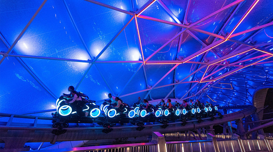 direktør Utilgængelig At understrege Tron Lightcycle / Run will thrill guests at Disney's Magic Kingdom: Travel  Weekly