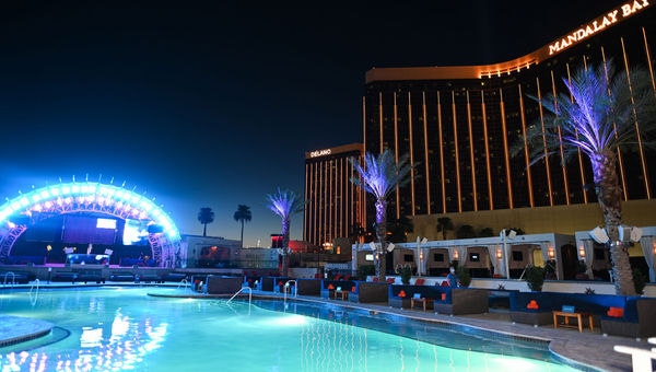 Poolside at the MGM Grand, Las Vegas - Liquid Blue Band