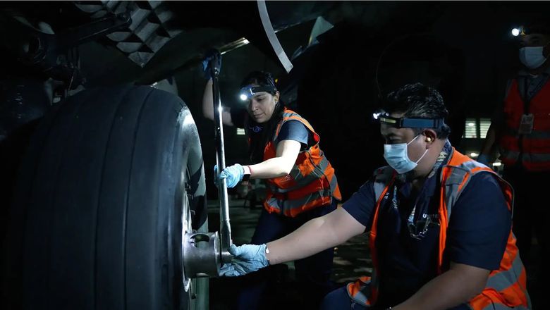 United has hired 800 aircraft technicians since January and expects to hire more than 7,000 by 2026.