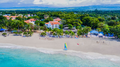 To attract families, the Viva Wyndham V Heavens has introduced a Kid's Club as well as All Together Suites and new entertainment options.