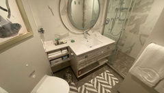 The bathroom in the concierge suite on the Oceania Vista.