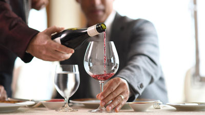 Oceania is offering five new wine-pairing menus on the Vista.